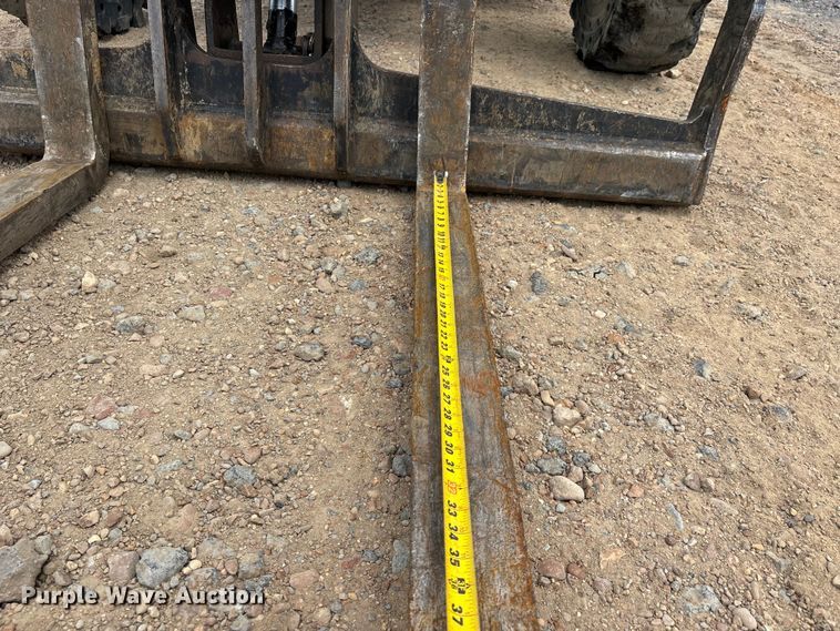 image for item DV4298 2014 JLG 8042 telehandler