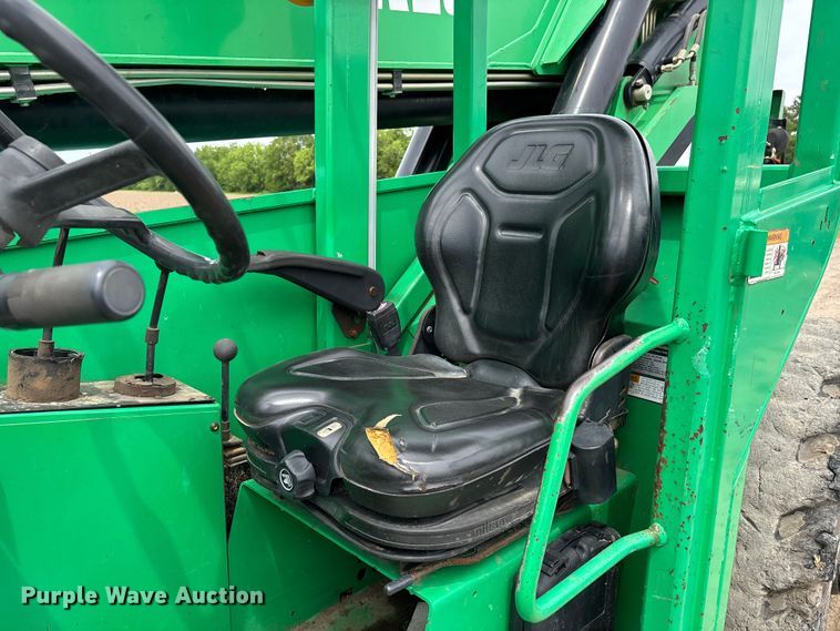image for item DV4298 2014 JLG 8042 telehandler