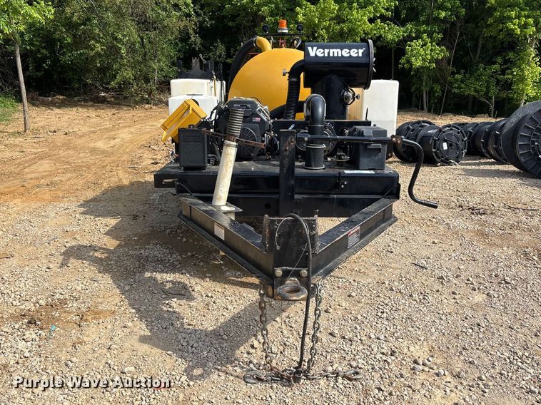 image for item DV4304 2023 Vermeer CV573GT vacuum excavator