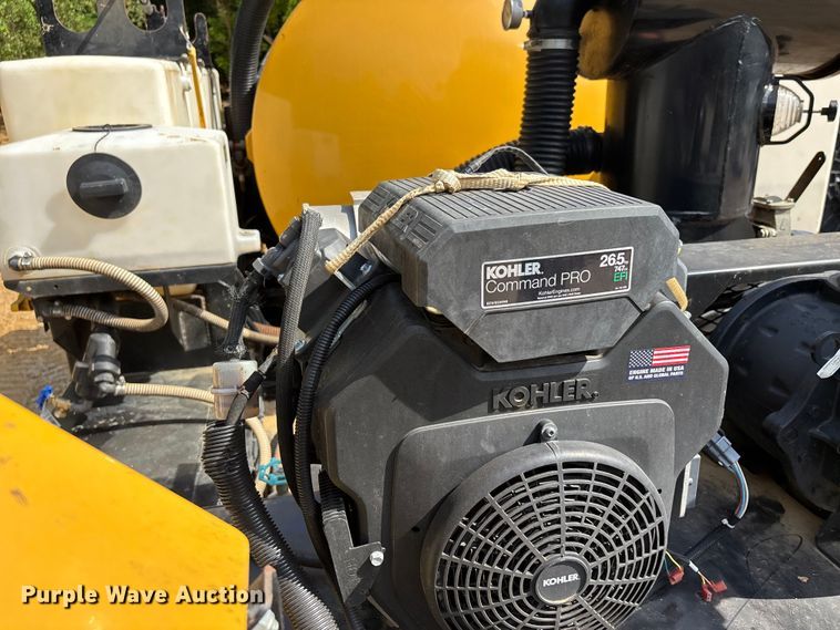 image for item DV4304 2023 Vermeer CV573GT vacuum excavator