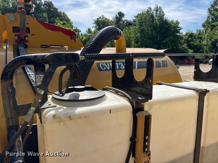 image for item DV4304 2023 Vermeer CV573GT vacuum excavator