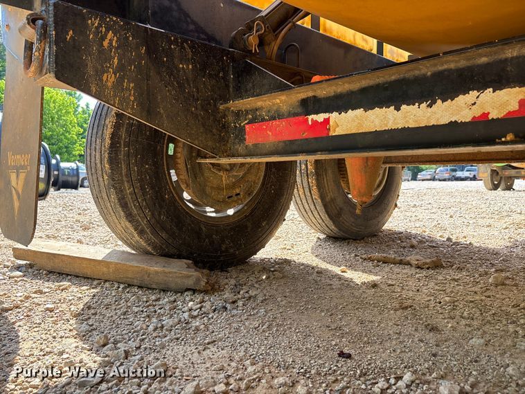 image for item DV4304 2023 Vermeer CV573GT vacuum excavator