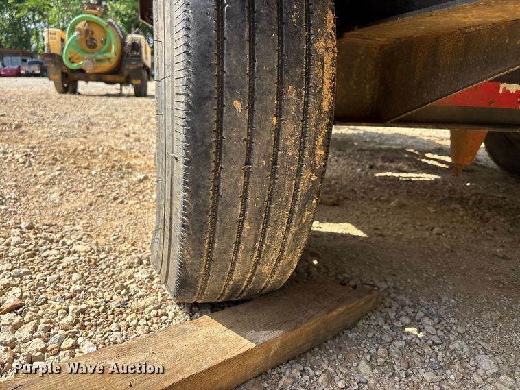 image for item DV4304 2023 Vermeer CV573GT vacuum excavator