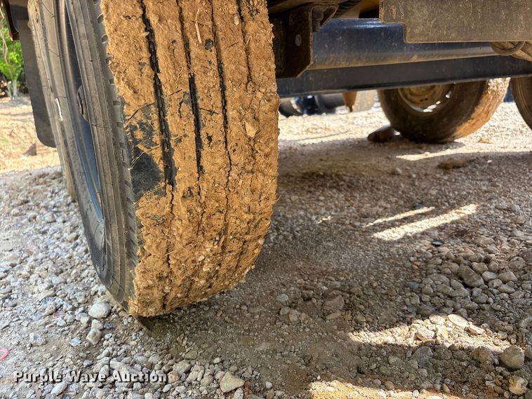 image for item DV4304 2023 Vermeer CV573GT vacuum excavator