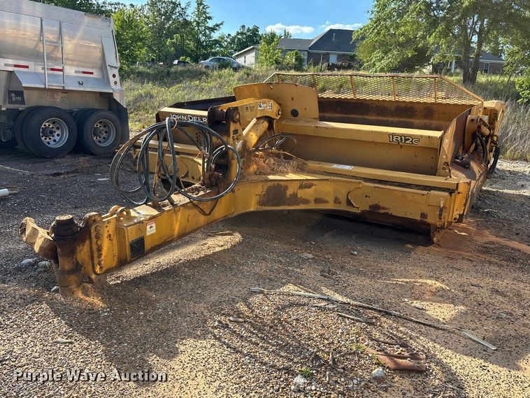 image for item DV4308 John Deere 1812C scraper