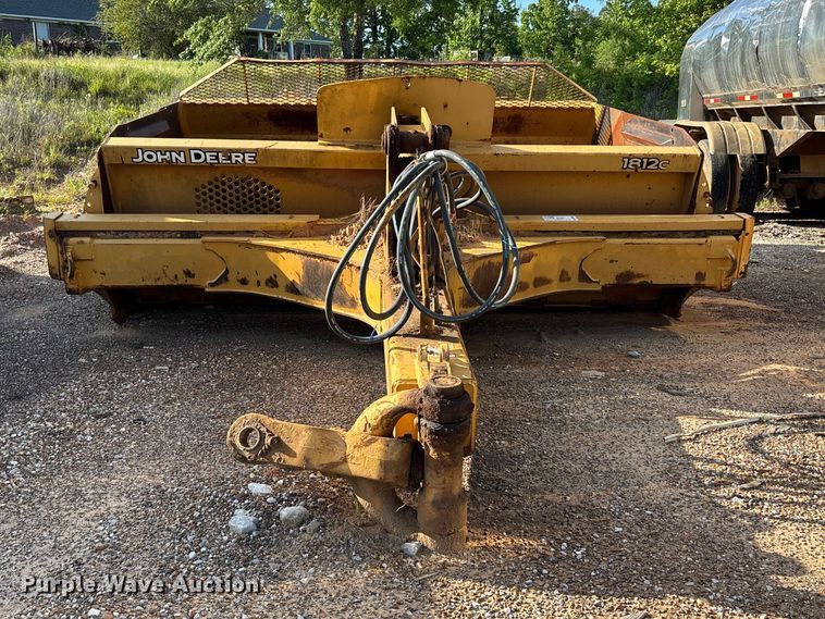 image for item DV4308 John Deere 1812C scraper