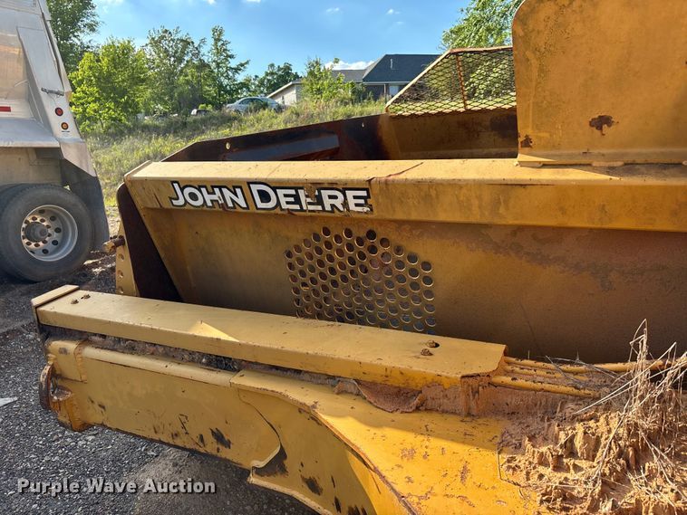image for item DV4308 John Deere 1812C scraper