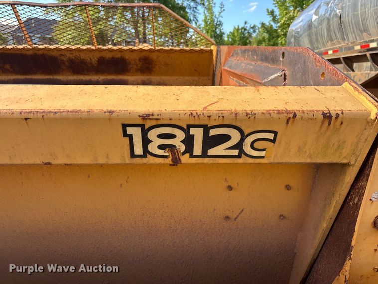 image for item DV4308 John Deere 1812C scraper