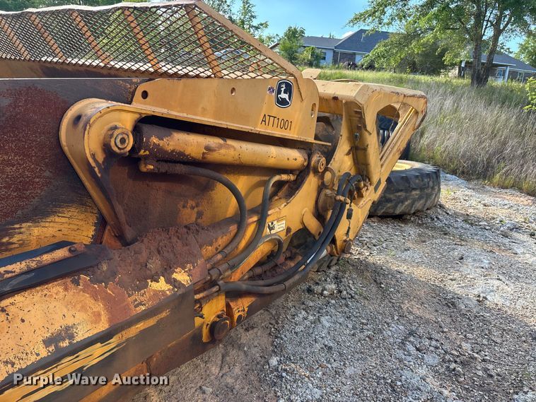 image for item DV4308 John Deere 1812C scraper