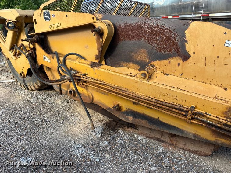 image for item DV4308 John Deere 1812C scraper