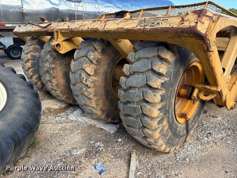 image for item DV4308 John Deere 1812C scraper