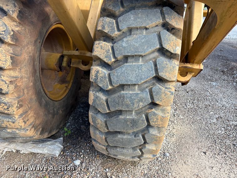 image for item DV4308 John Deere 1812C scraper