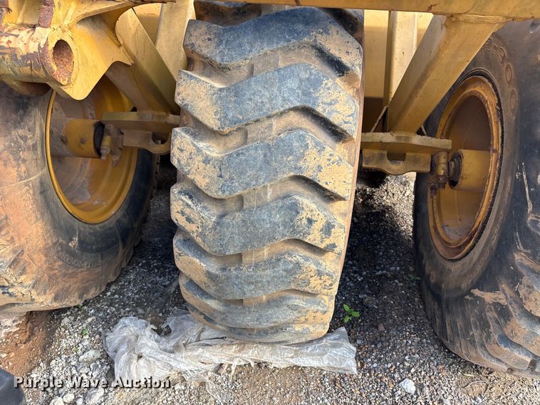 image for item DV4308 John Deere 1812C scraper