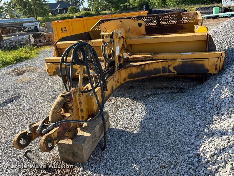 image for item DV4309 John Deere 1812C scraper