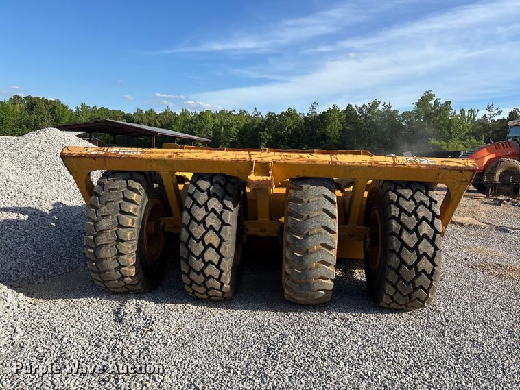 image for item DV4309 John Deere 1812C scraper