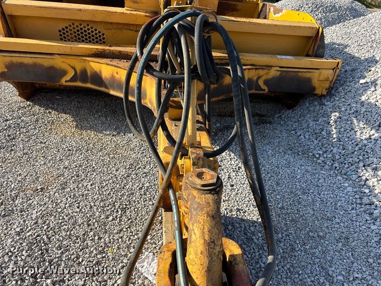 image for item DV4309 John Deere 1812C scraper