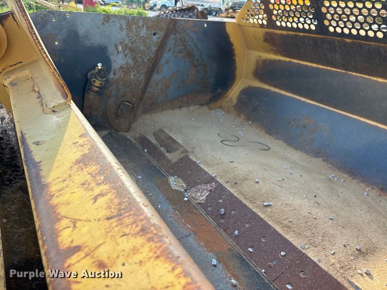 image for item DV4309 John Deere 1812C scraper