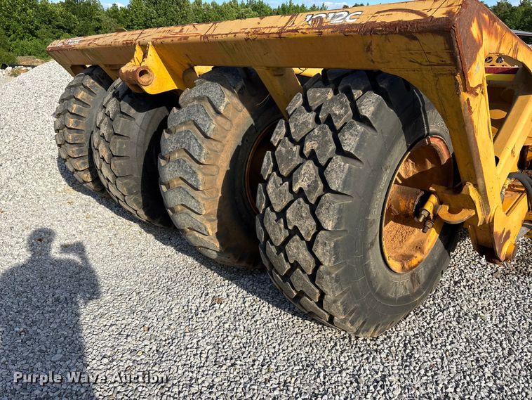 image for item DV4309 John Deere 1812C scraper