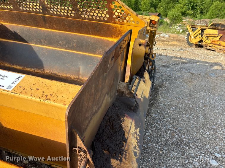 image for item DV4311 John Deere 1812C scraper