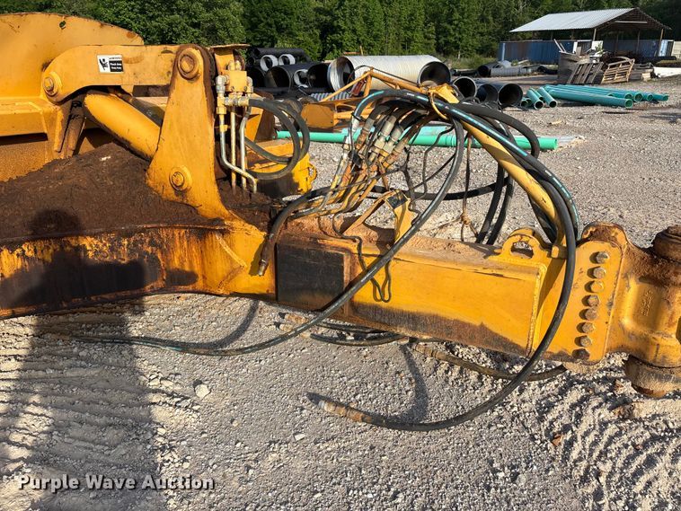image for item DV4311 John Deere 1812C scraper