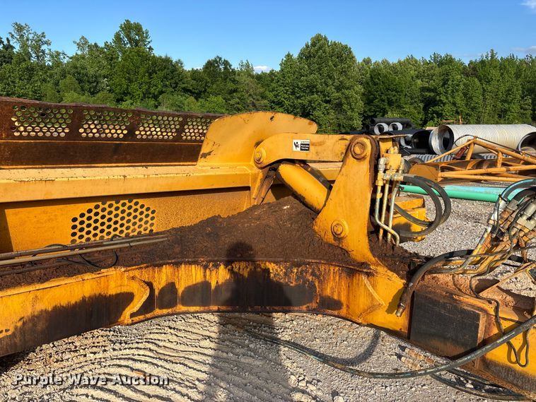 image for item DV4311 John Deere 1812C scraper