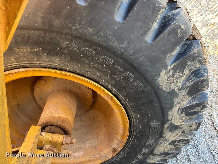 image for item DV4311 John Deere 1812C scraper