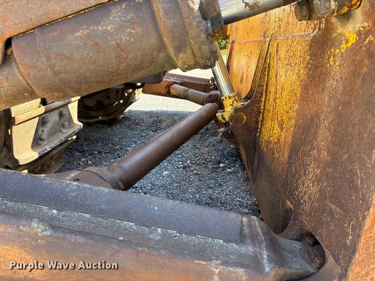image for item DV4312 2000 Komatsu D155AX-5 dozer