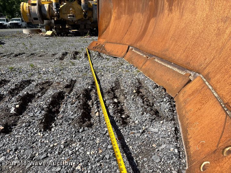 image for item DV4312 2000 Komatsu D155AX-5 dozer