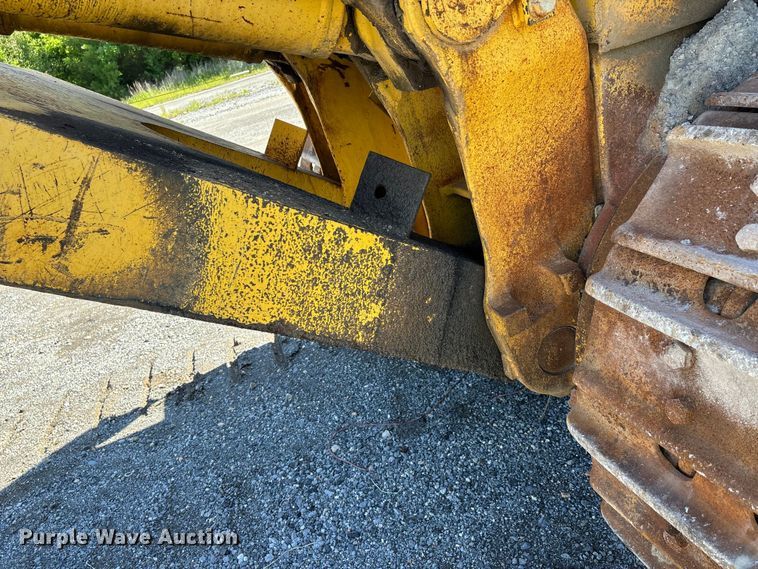 image for item DV4312 2000 Komatsu D155AX-5 dozer
