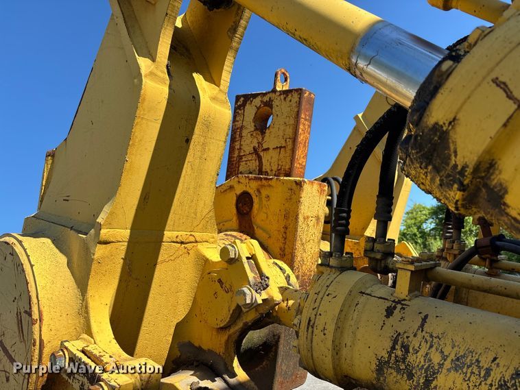 image for item DV4312 2000 Komatsu D155AX-5 dozer