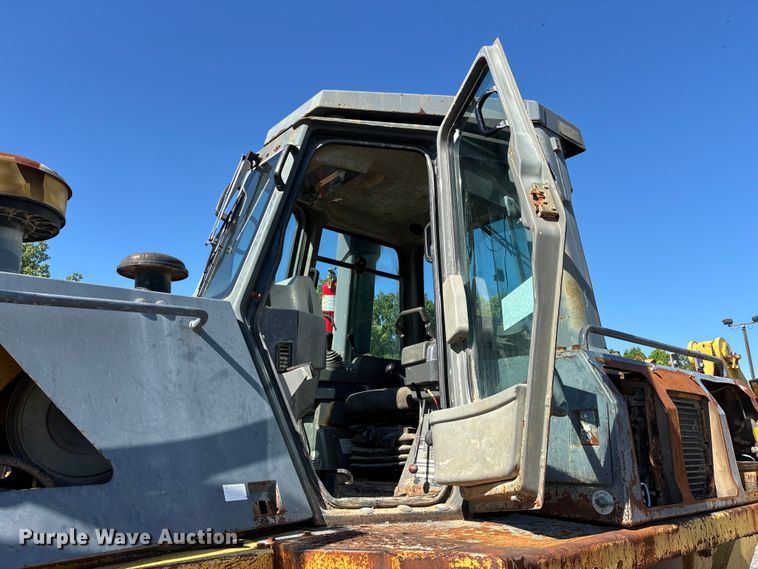 image for item DV4312 2000 Komatsu D155AX-5 dozer
