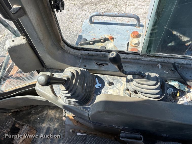 image for item DV4312 2000 Komatsu D155AX-5 dozer