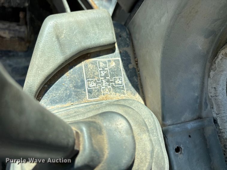 image for item DV4312 2000 Komatsu D155AX-5 dozer