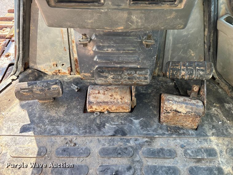 image for item DV4312 2000 Komatsu D155AX-5 dozer