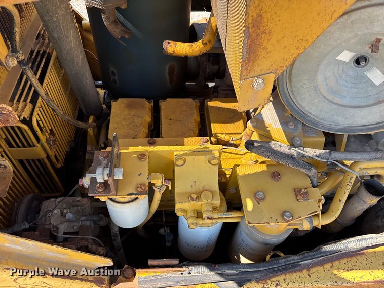 image for item DV4312 2000 Komatsu D155AX-5 dozer
