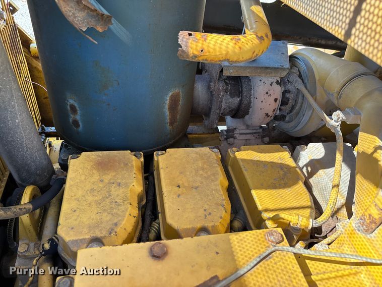 image for item DV4312 2000 Komatsu D155AX-5 dozer