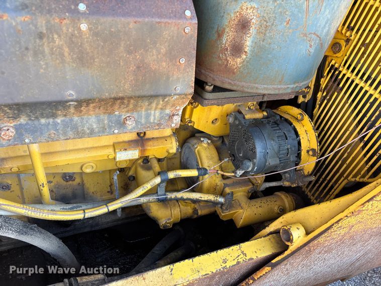 image for item DV4312 2000 Komatsu D155AX-5 dozer