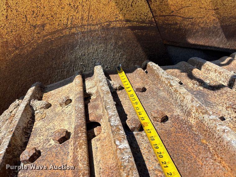 image for item DV4312 2000 Komatsu D155AX-5 dozer