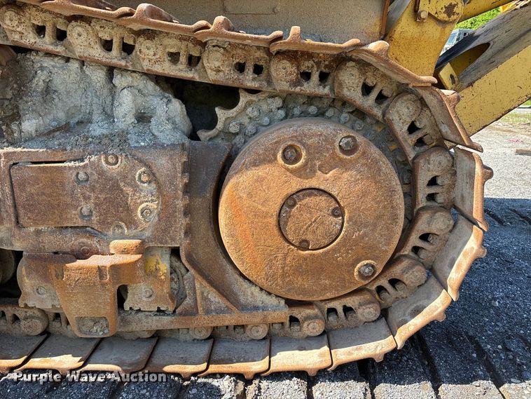 image for item DV4312 2000 Komatsu D155AX-5 dozer