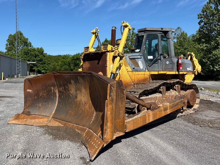 image for item DV4313 2001 Komatsu DD155AX-5 dozer
