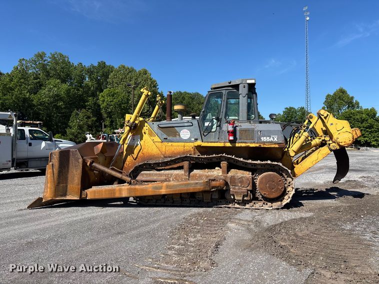 image for item DV4313 2001 Komatsu DD155AX-5 dozer