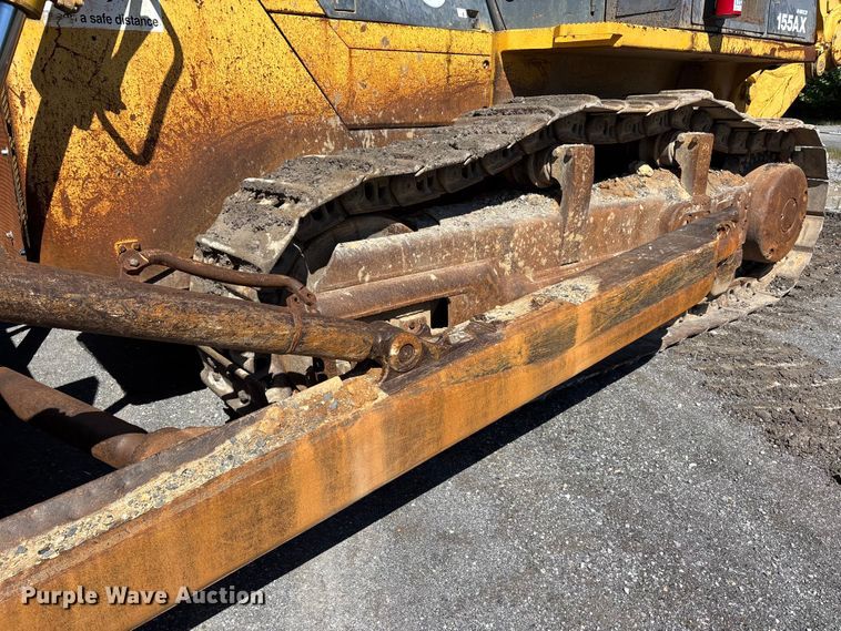 image for item DV4313 2001 Komatsu DD155AX-5 dozer