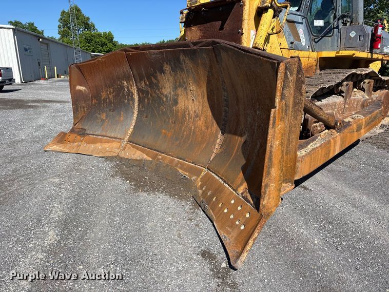 image for item DV4313 2001 Komatsu DD155AX-5 dozer