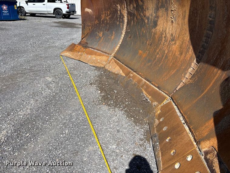 image for item DV4313 2001 Komatsu DD155AX-5 dozer