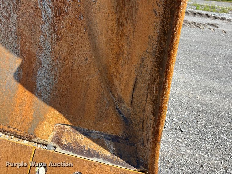 image for item DV4313 2001 Komatsu DD155AX-5 dozer