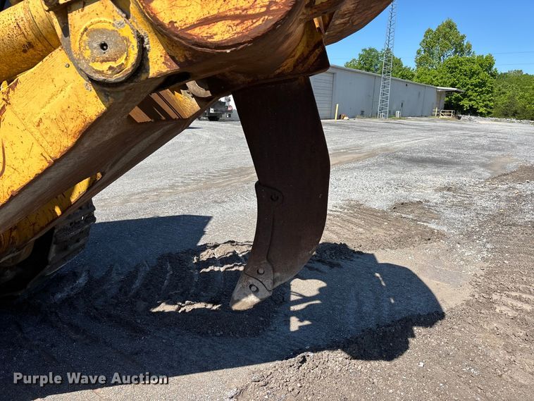 image for item DV4313 2001 Komatsu DD155AX-5 dozer