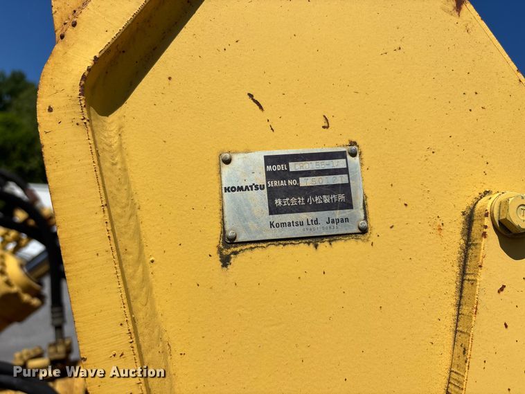 image for item DV4313 2001 Komatsu DD155AX-5 dozer