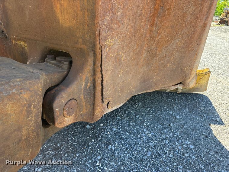image for item DV4313 2001 Komatsu DD155AX-5 dozer