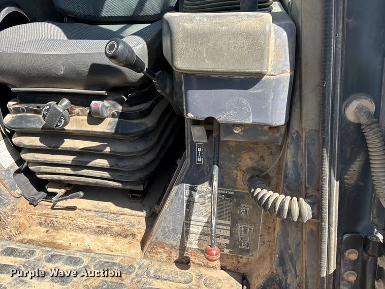 image for item DV4313 2001 Komatsu DD155AX-5 dozer