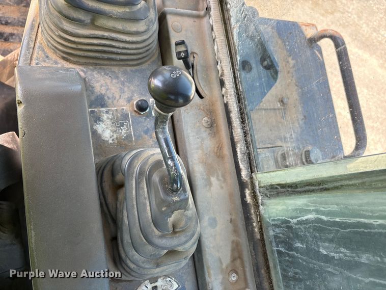 image for item DV4313 2001 Komatsu DD155AX-5 dozer